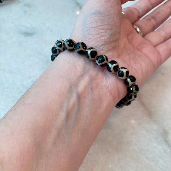🔸NWT🔸Faceted Natural Dzi Agate Beaded Bracelet with CZ accent - Picture 4 of 10